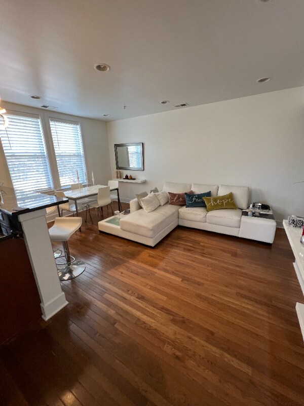 Foto del edificio - 1352 Longfellow St NW