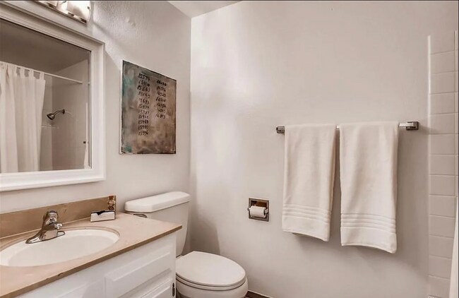 Foto del edificio - Spacious 5BR Home in Wild Tree – Ideal for...