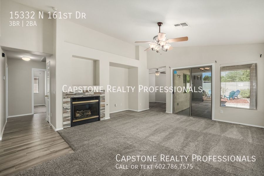 Primary Photo - Single story 3 Bed 2 Bath with den in Lega...