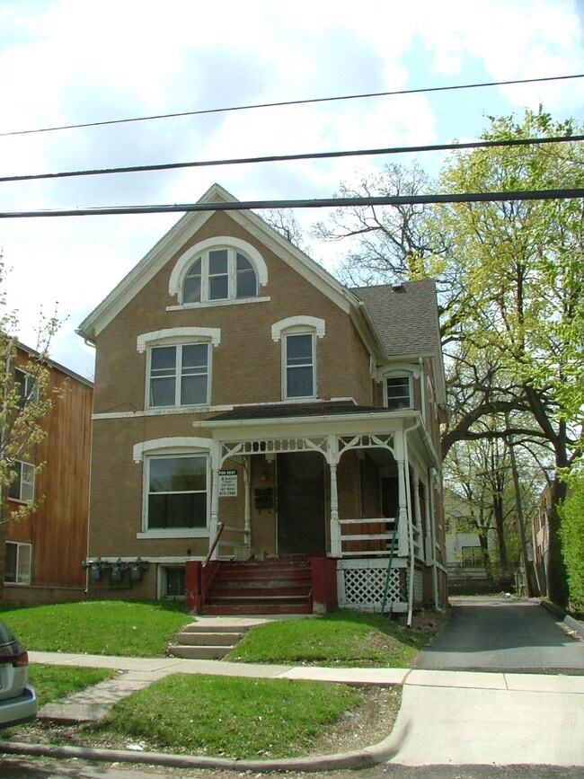 Primary Photo - 418-426 E Kingsley St