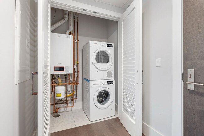 Foto del edificio - SEPTEMBER 1 - Jamaica Plain luxury 2 BR wi...