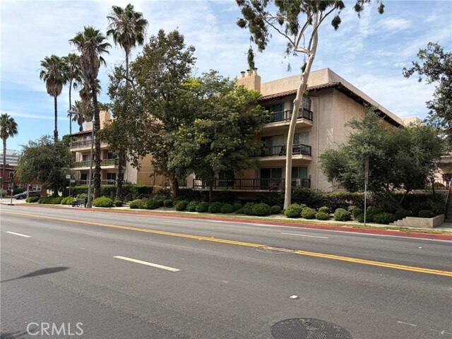 Foto del edificio - 1127 E Del Mar Blvd