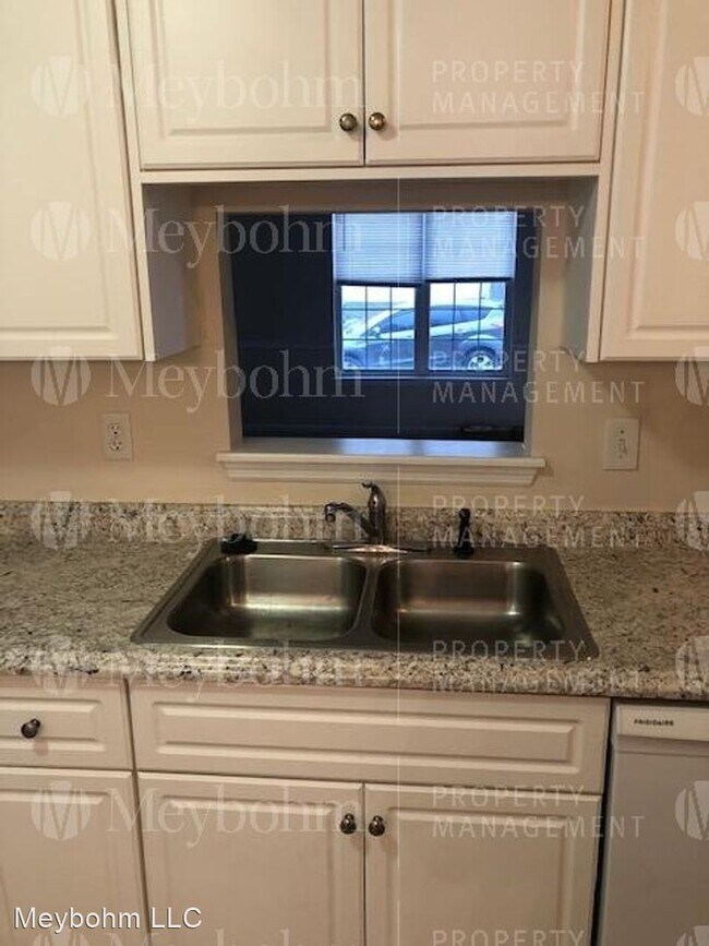 Building Photo - 3 br, 2 bath House - 319 Hazelnut Dr.