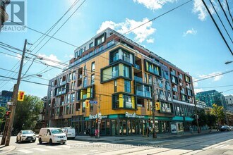 Building Photo - 106 Dovercourt Rd