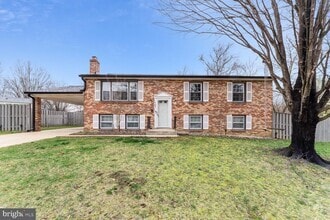 Building Photo - 1602 Lorelei Dr