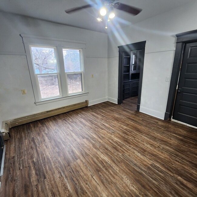 Building Photo - 1425 E Fairchild St