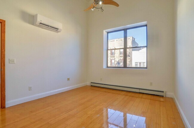 Foto del edificio - 410 Central Ave