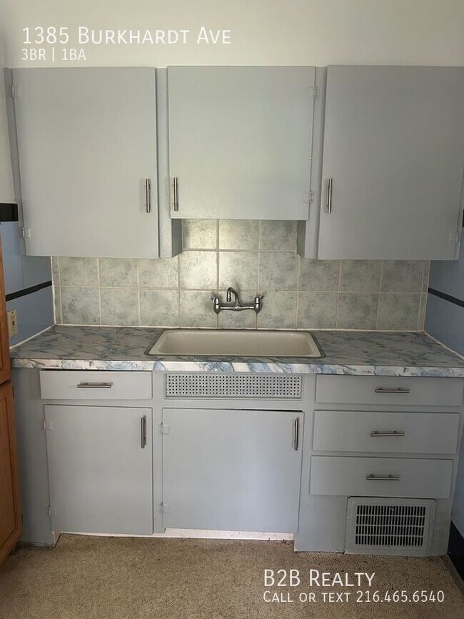 Foto del edificio - 1385 Burkhardt Ave