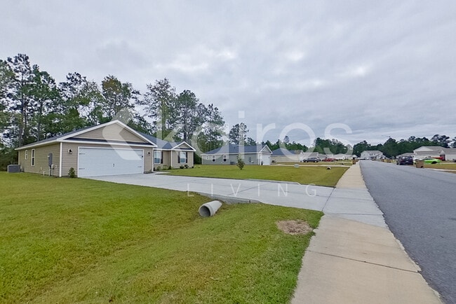 Building Photo - 118 Western Red Cedar Dr