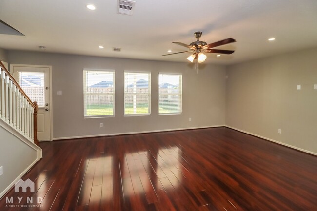 Building Photo - 8110 Rosemary Drive