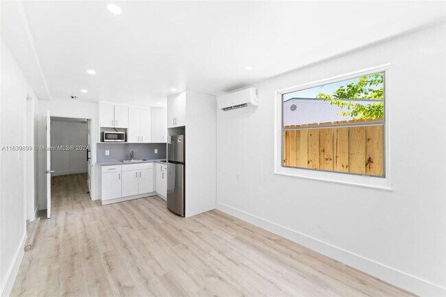 Foto del edificio - 3155 SW 27th Ln