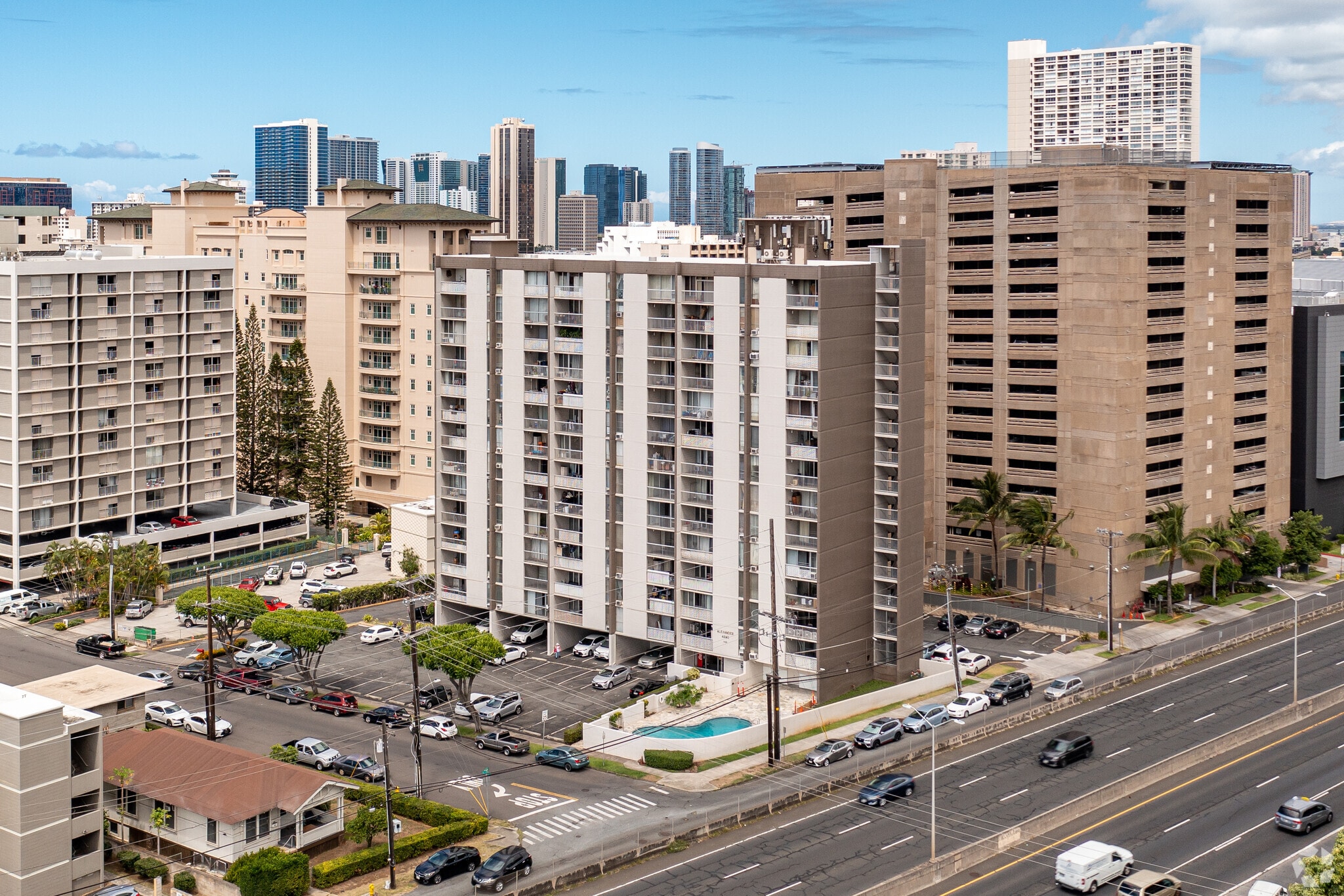 Alexander Arms Condominiums