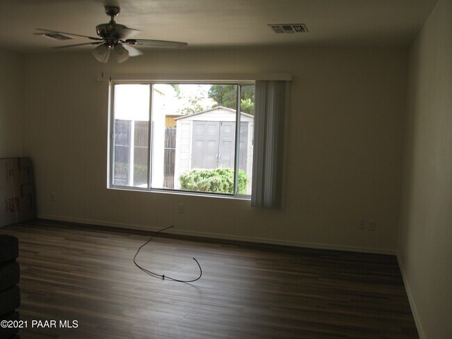 Building Photo - 3437 N Dale Dr