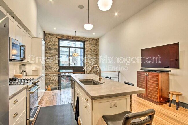 Foto del edificio - 2128 E Firth St