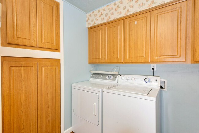 Foto del edificio - AVAILABLE FOR RENT – Beautiful 4BD / 3BA Home in Tacoma!