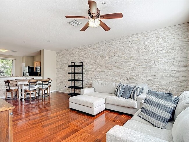 Foto del edificio - 3133 Bayshore Oaks Dr