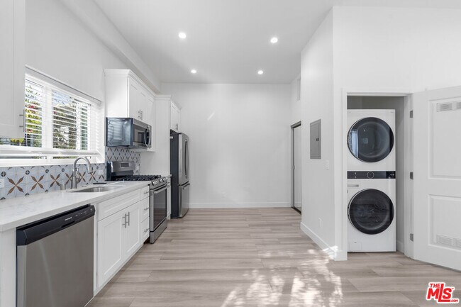 Foto del edificio - 12233 Killion St