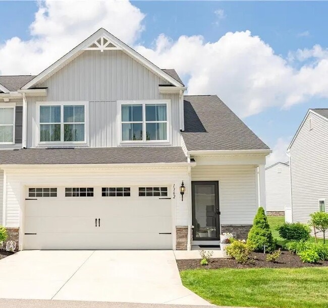 Building Photo - 1362 Maple Grove Ln
