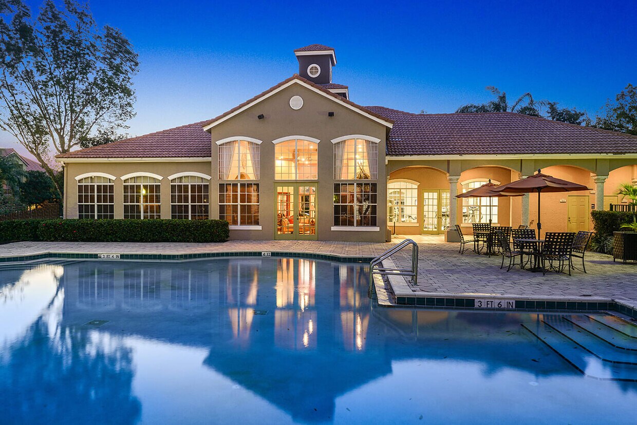 Royal St. at the Villages Apartment... Apartments 1441