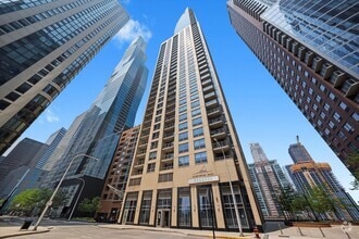 Building Photo - 420 E Waterside Dr