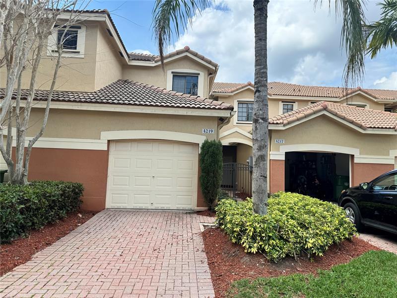 Foto principal - 4219 Vineyard Cir