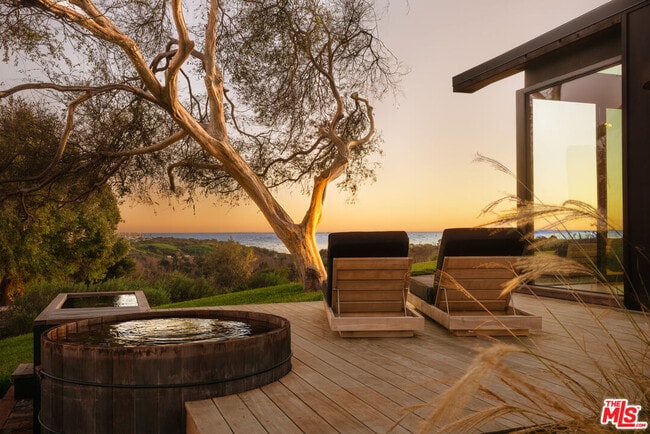 Building Photo - 5792 Calpine Dr