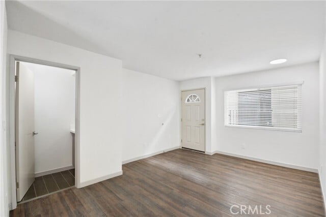 Building Photo - 112 N Primrose Ave