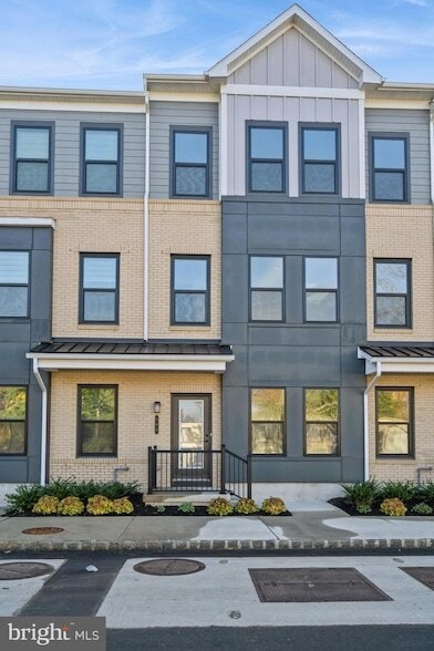 Building Photo - 103 Vaughn Dr Ext