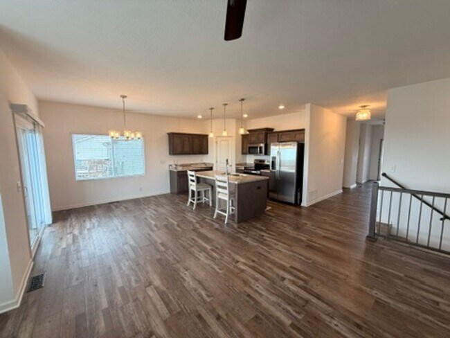 Building Photo - Stunning Modern Ranch for Rent near Lake F...