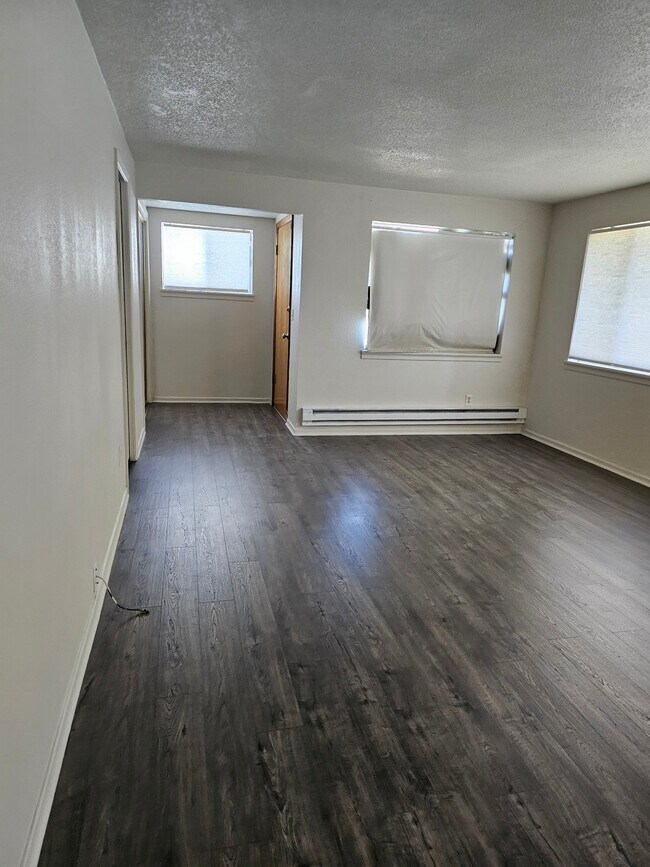 Foto del edificio - 7519 Lakewood Dr W