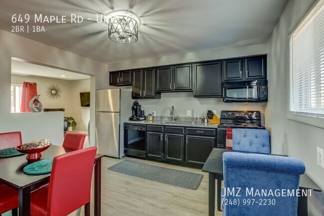 Foto del edificio - 649 W Maple Rd