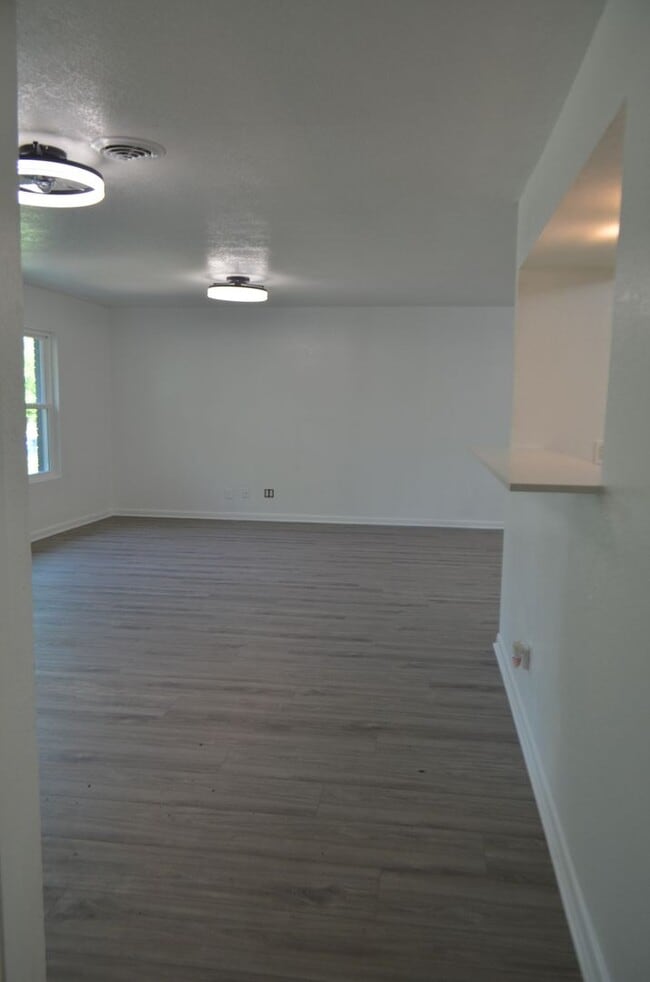 Building Photo - Call this Home!