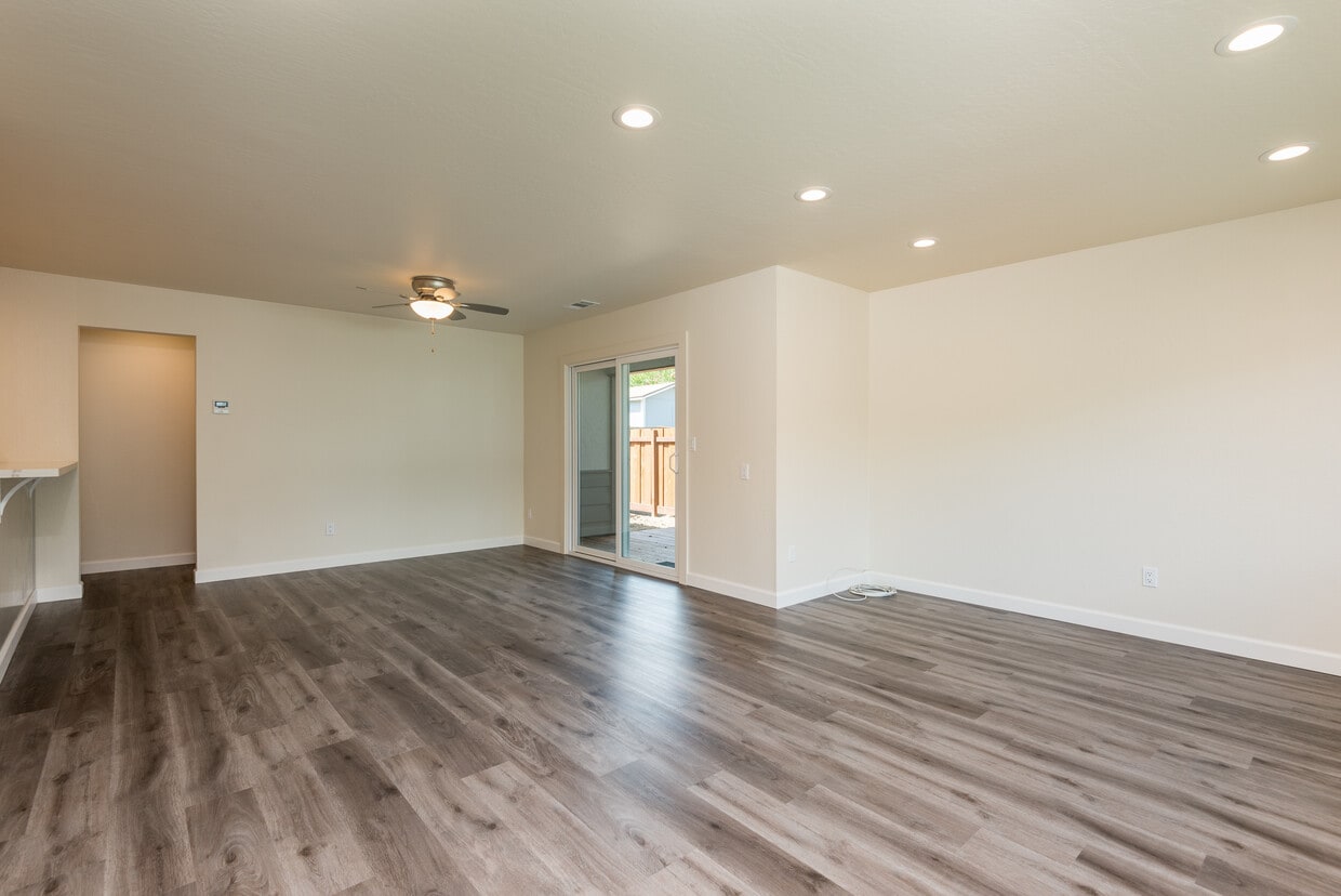 LIVING ROOM/DINING - 183 Central Ave