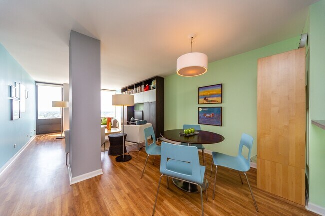 Foto del edificio - 5320 N Sheridan Rd