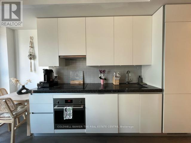 Photo du bâtiment - 625-629 King St W