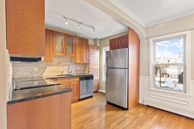 Foto del edificio - 260 Everett St