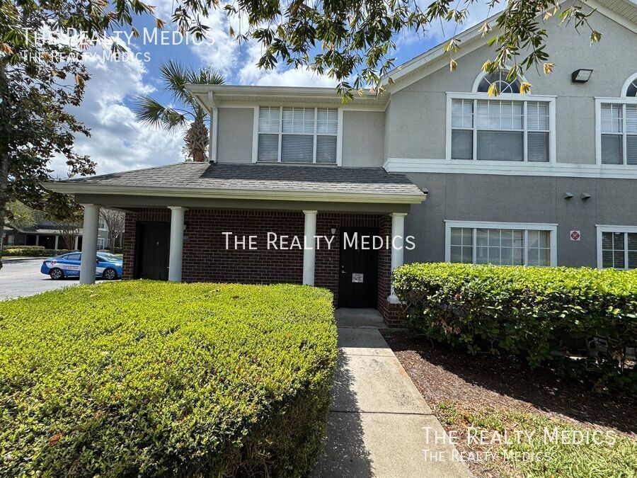 Primary Photo - 11802 Meadow Branch Dr