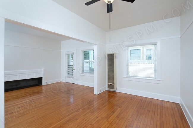 Foto del edificio - Charming 1 BR with AC in Bankers Hill with Onsite Laundry