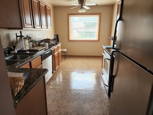 Foto del edificio - 188 Grove Ave