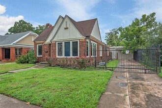 Building Photo - 2511 Barbee St