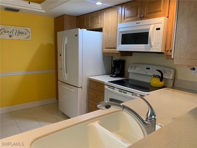 Building Photo - 13290 Medinah Cir W