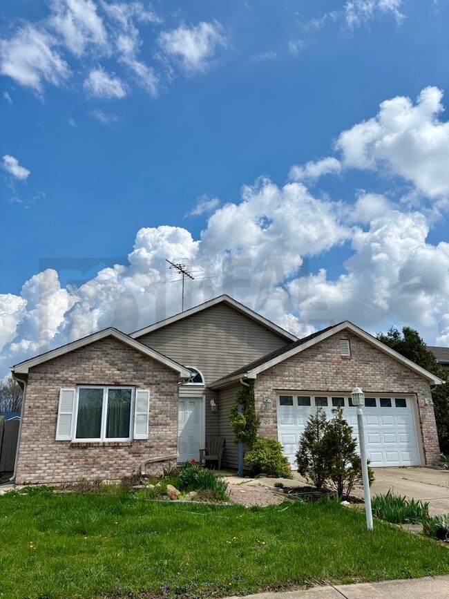 Building Photo - 361 Larkin Ln