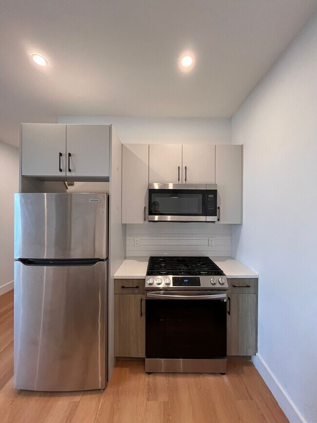 New stainless steel appliances - 543 Martin Luther King Jr Dr