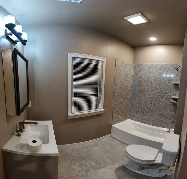 Foto del edificio - 108 N 4th St