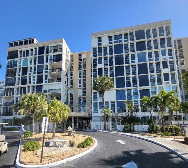 Foto del edificio - 7400 Sun Island Dr S