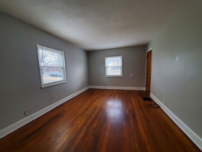 Foto del edificio - 250 E Beechwood Ave