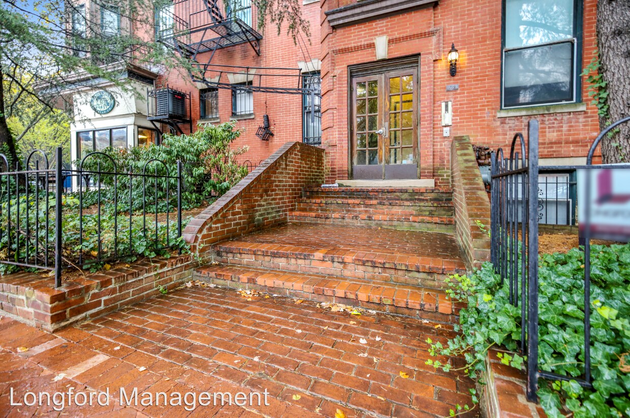 Primary Photo - 719 G St SE