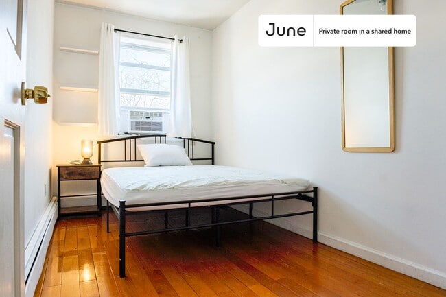 Building Photo - Room in Shared 2 bed/2 bath home in Fort Greene