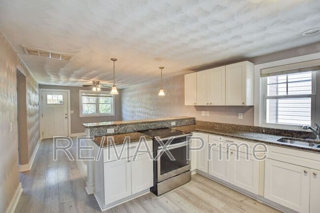 Building Photo - 7304 Major Ave