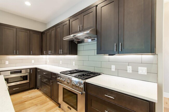 Foto del edificio - 901 Bouldin Ave
